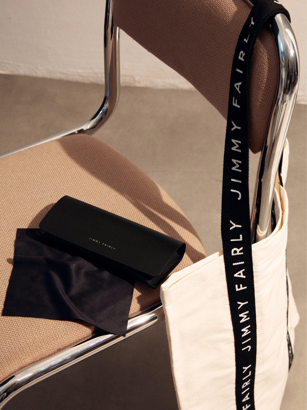 Stylish Canvas Tote Bag for Everyday Use