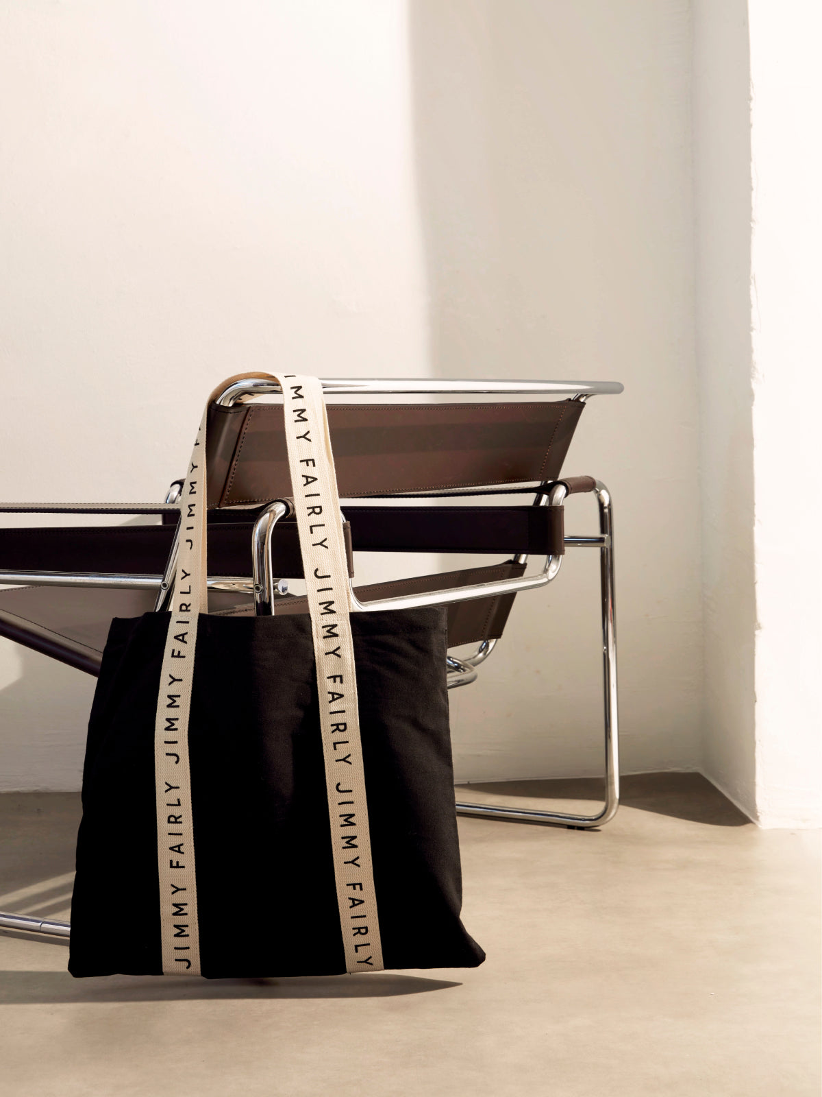 Stylish Canvas Tote Bag for Everyday Use